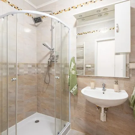 Apartment On Krymska Karlovy Vary